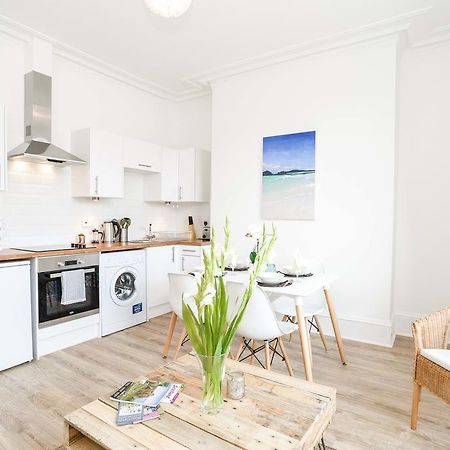 Modern Central Apartment Aberdeen Eksteriør billede
